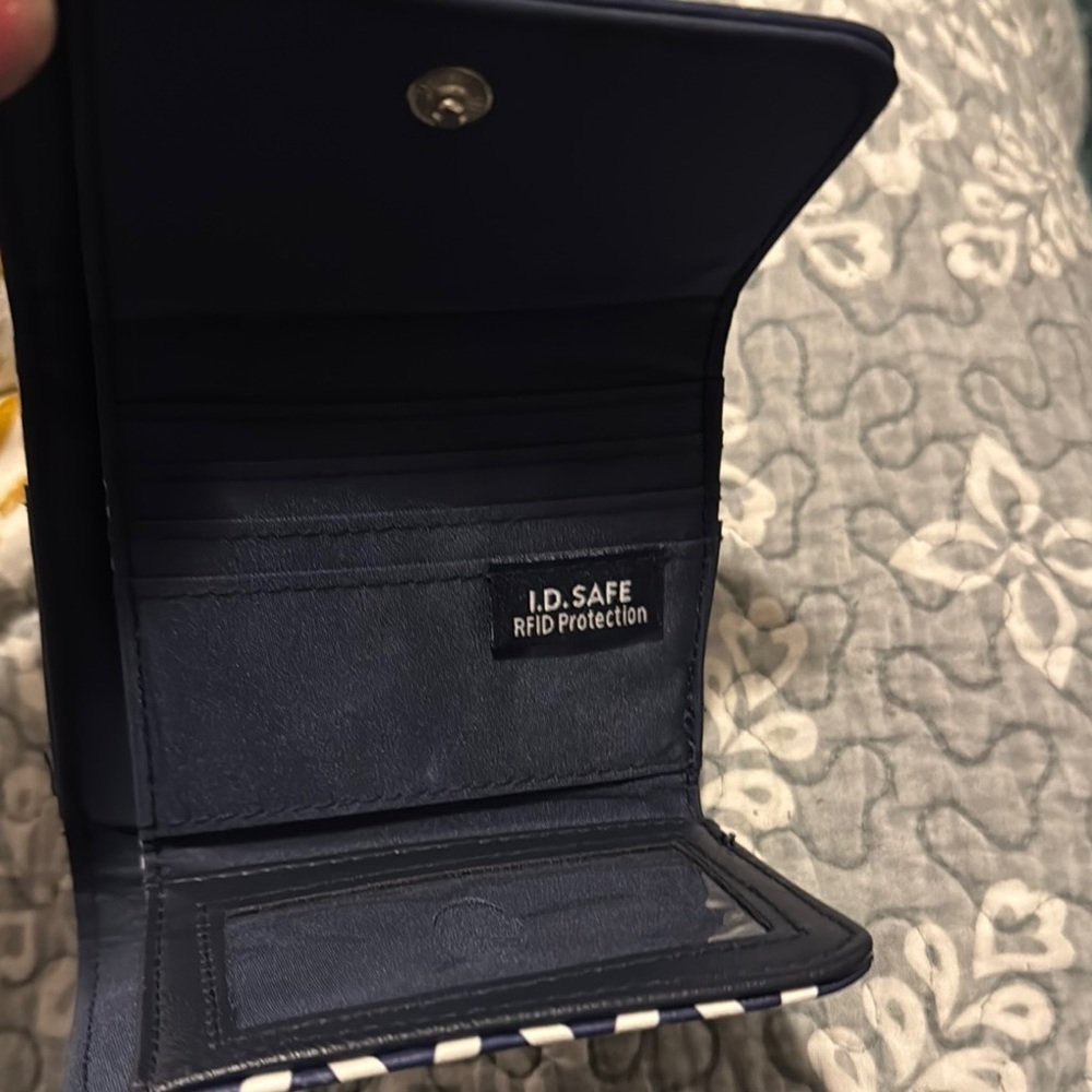 Nautica Blue and White Geometric Wallet - Picture 2 of 6
